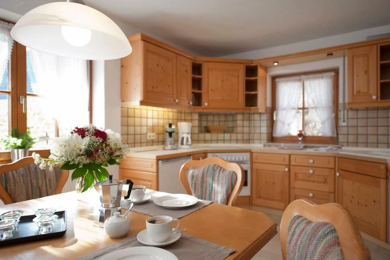Ferienwohnungen Alpentraum - Landhaus Obermaiselstein Apartment